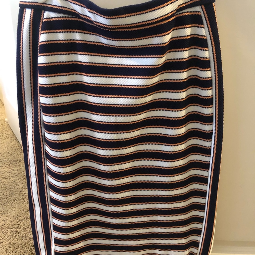 Striped knit skirt